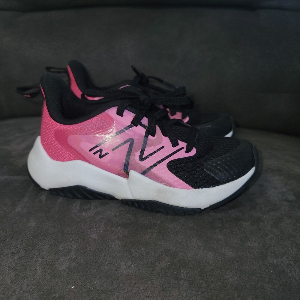 New Balance Rave Run v2 Bungee Lace Pink Black Shoes YTRAVAS2 Girls Sz 10.5